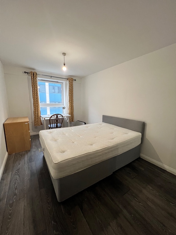 Additional image 2 of 2 Bed Flat, Wallace Street, G5, N1 7GU