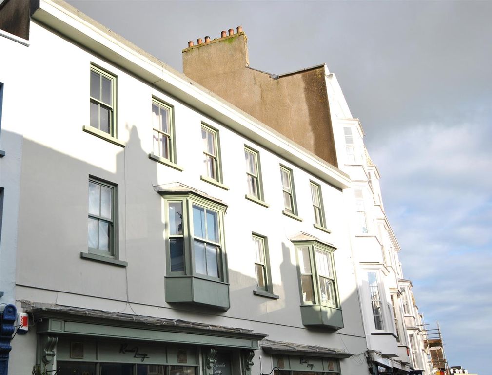 1 bed flat to rentCrackwell St, Tenby SA70