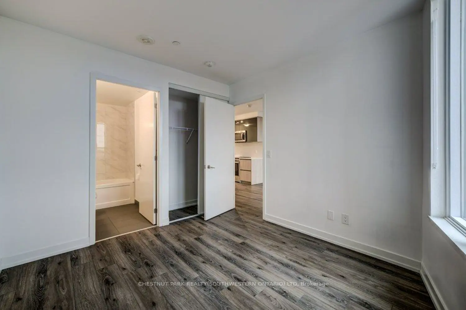 Additional image 6 of 3100 Keele Street 612