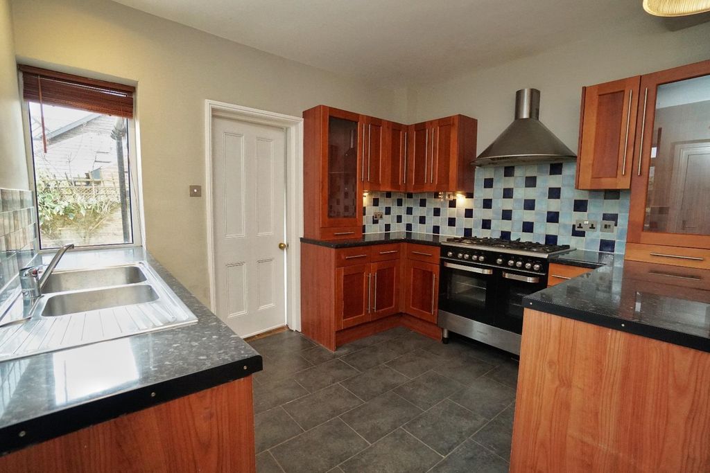 Additional image 4 of 4 bed terraced house to rentSt. Olaves Road, Off Bootham, York YO30