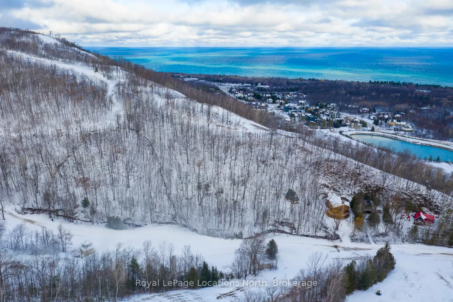 Additional image 4 of 242 Arrowhead Road 16