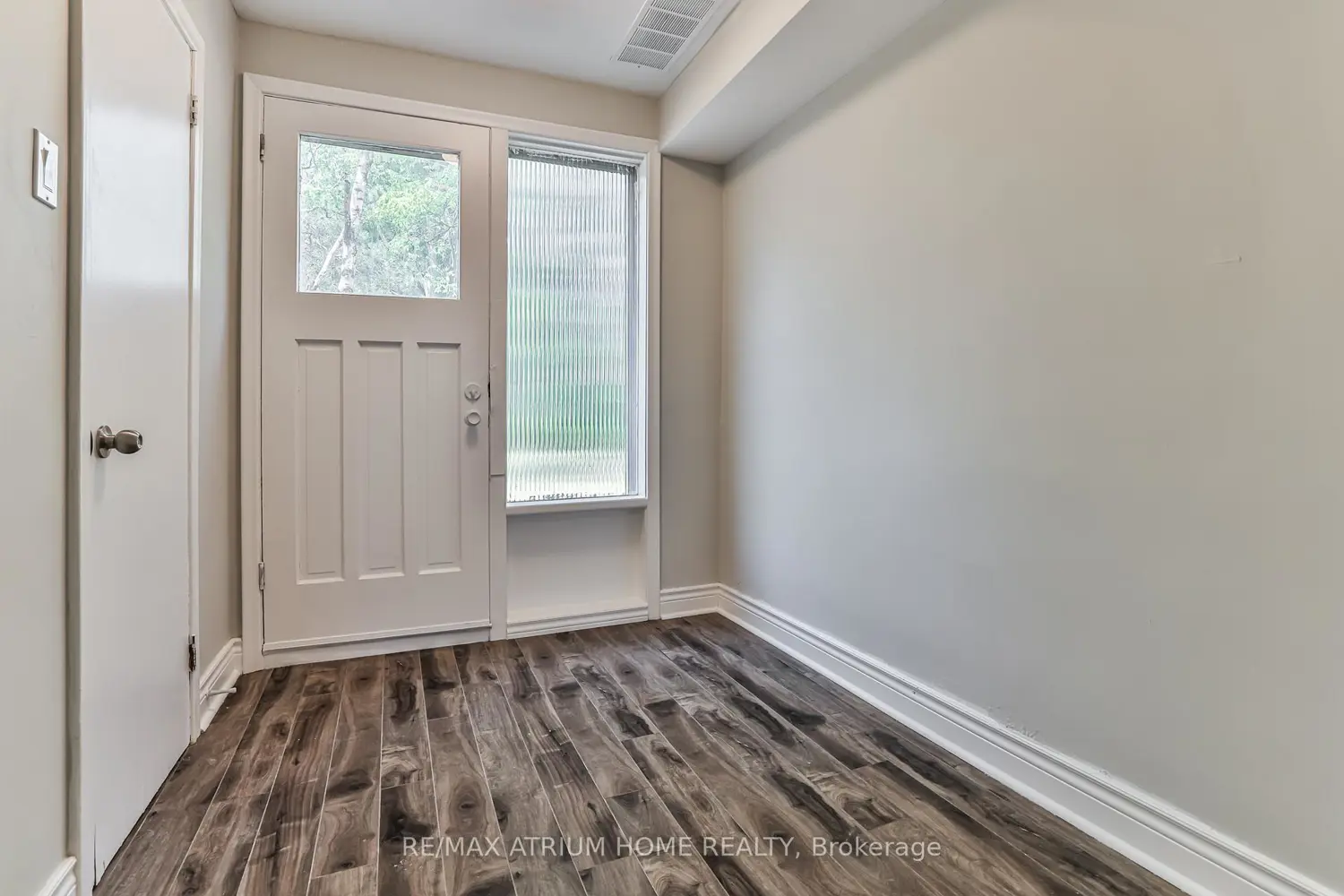 Additional image 19 of 104 Maxome Avenue