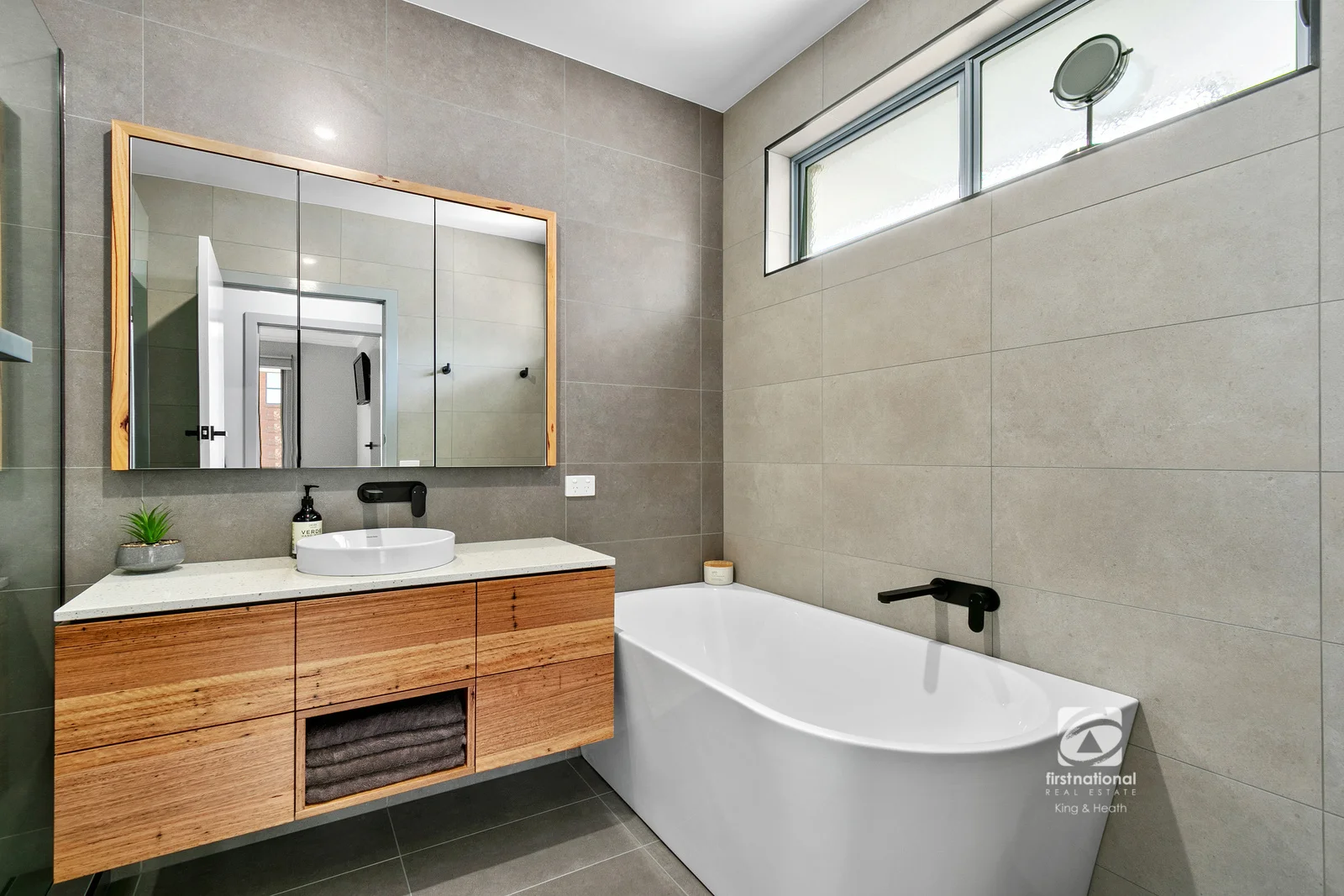 Additional image 16 of 121 Myer Street, Lakes Entrance VIC 3909