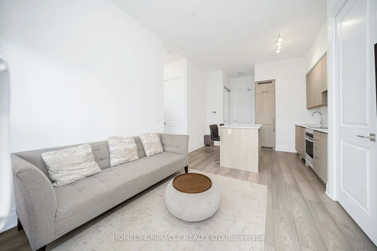 Additional image 16 of 30 Elm Drive Ph01