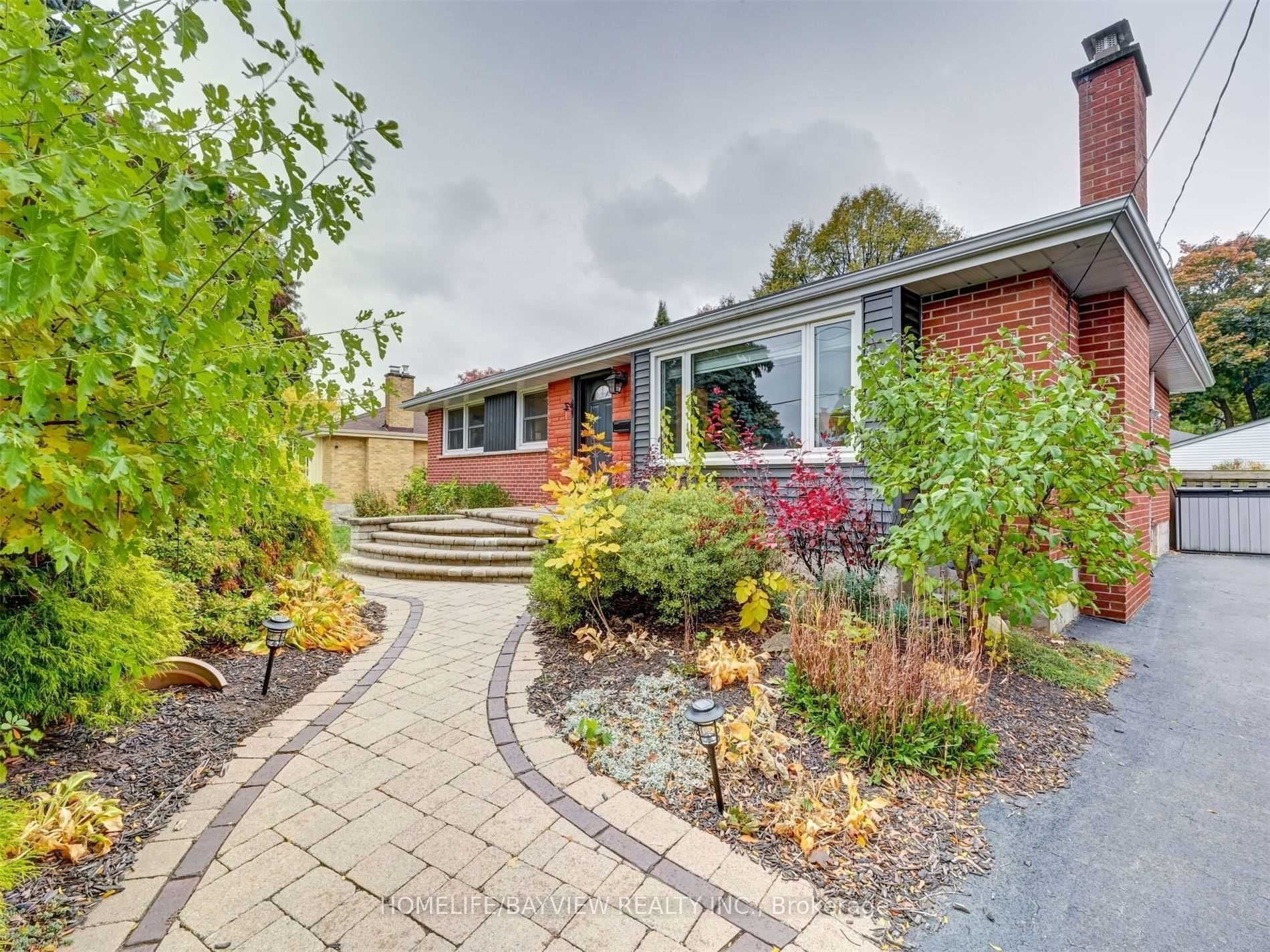 414 Dorchester Crescent, Burlington, ON, L7T 2X4