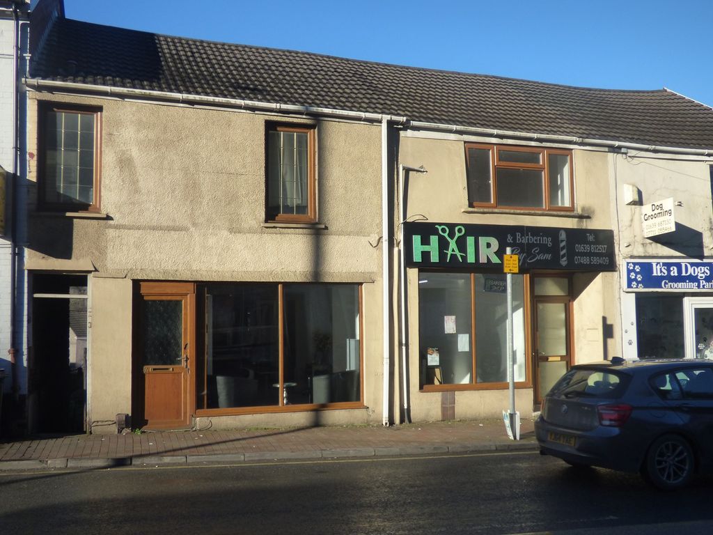 2 bed flat to rentNeath Road, Briton Ferry, Neath. SA11