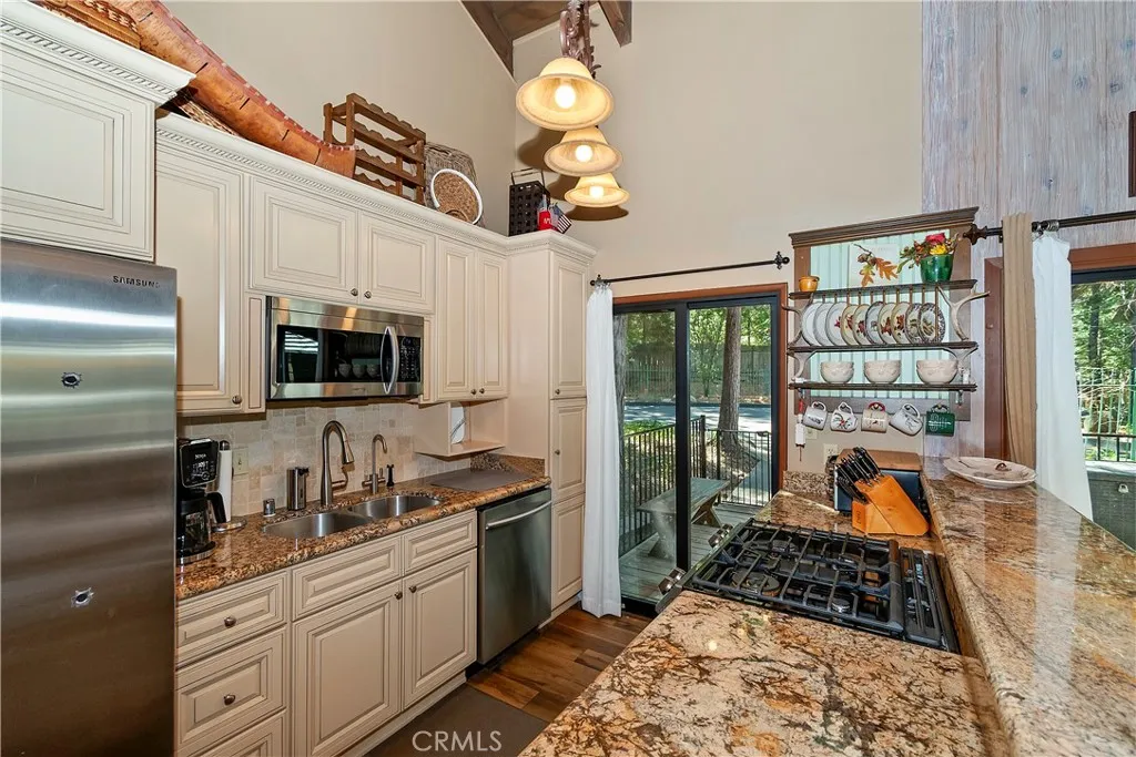 Additional image 14 of 27821 Peninsula Dr. #416, Lake Arrowhead, CA 92352