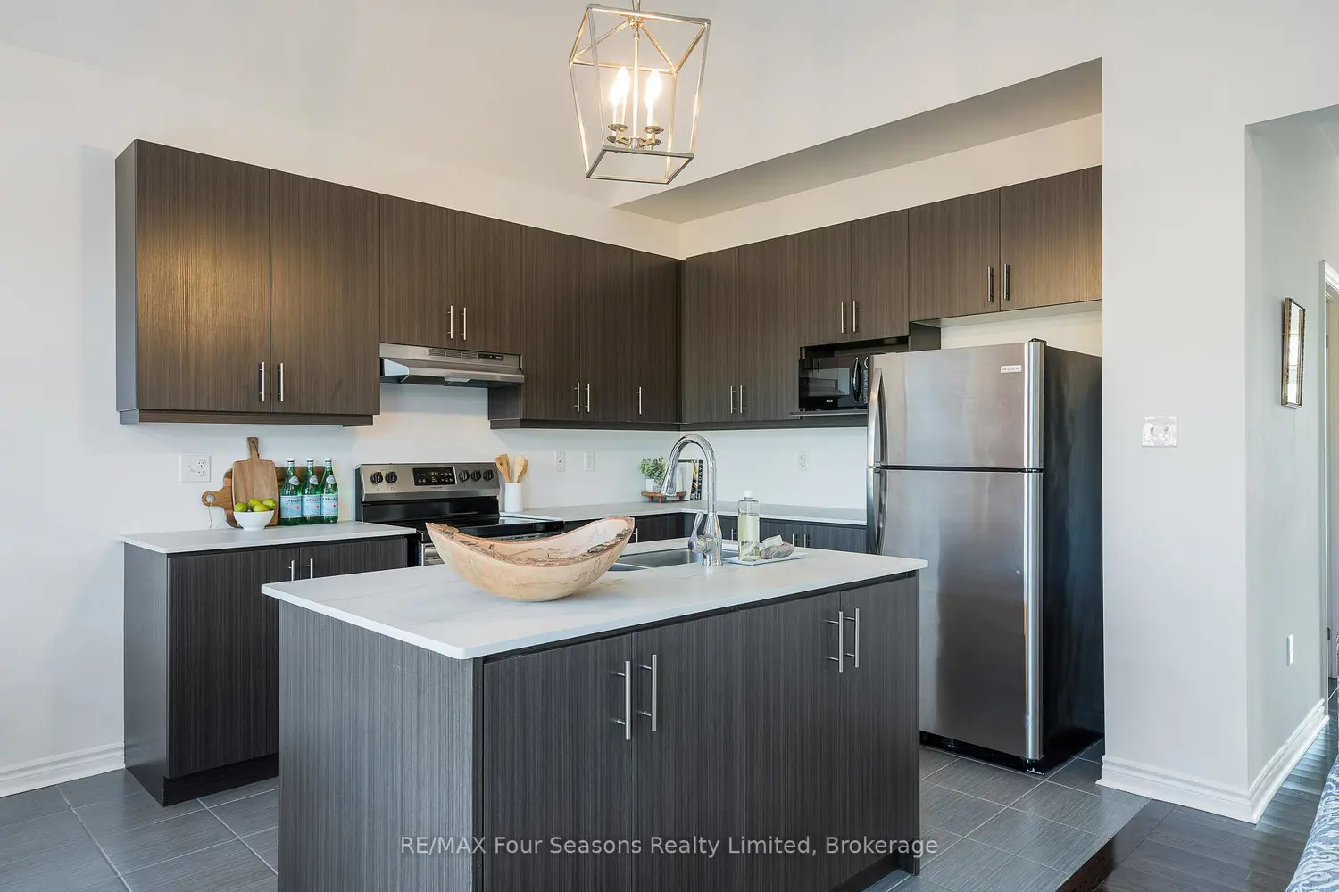 Additional image 3 of 32 Dey Drive