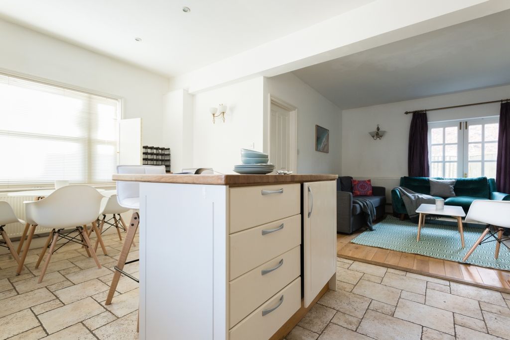 Additional image 4 of 4 bed flat to rentGreat Clarendon Street, Oxford OX2