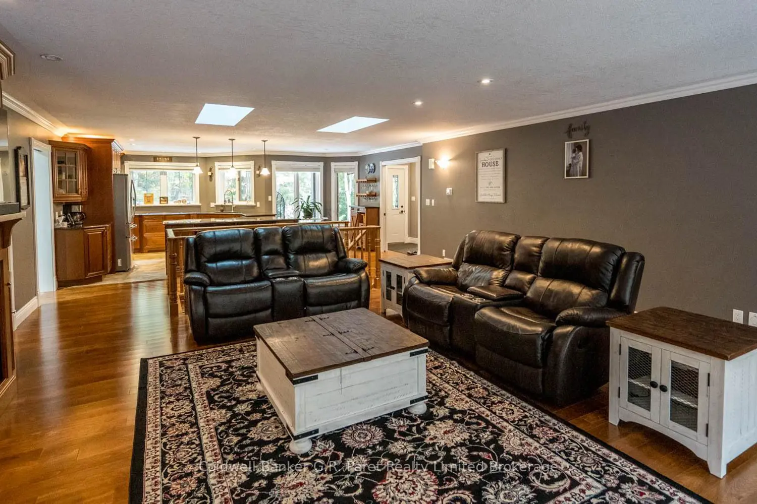 Additional image 7 of 9862 Lakeshore Drive