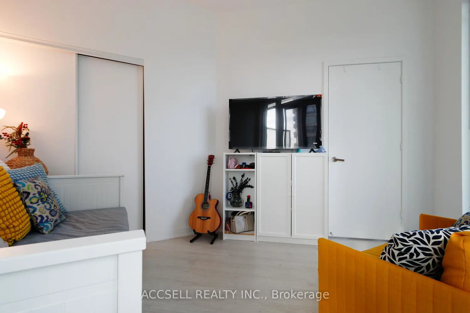 Additional image 10 of 3883 Quartz Road 306