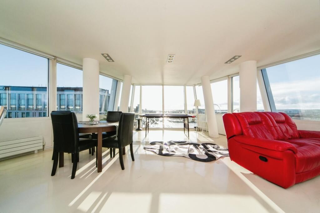 3 bed flat to rentStrand Street, Liverpool L1