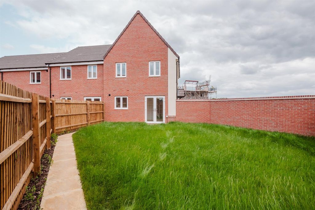 Additional image 2 of 3 bed semi-detached house to rentHampton Green, Peterborough PE7