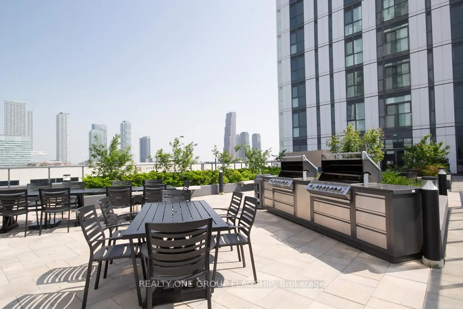 Additional image 12 of 38 Honeycrisp Crescent 308E