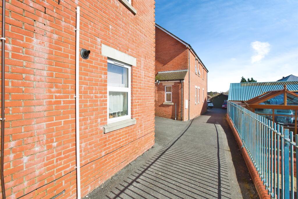 Additional image 10 of Crofton Avenue, Yeovil