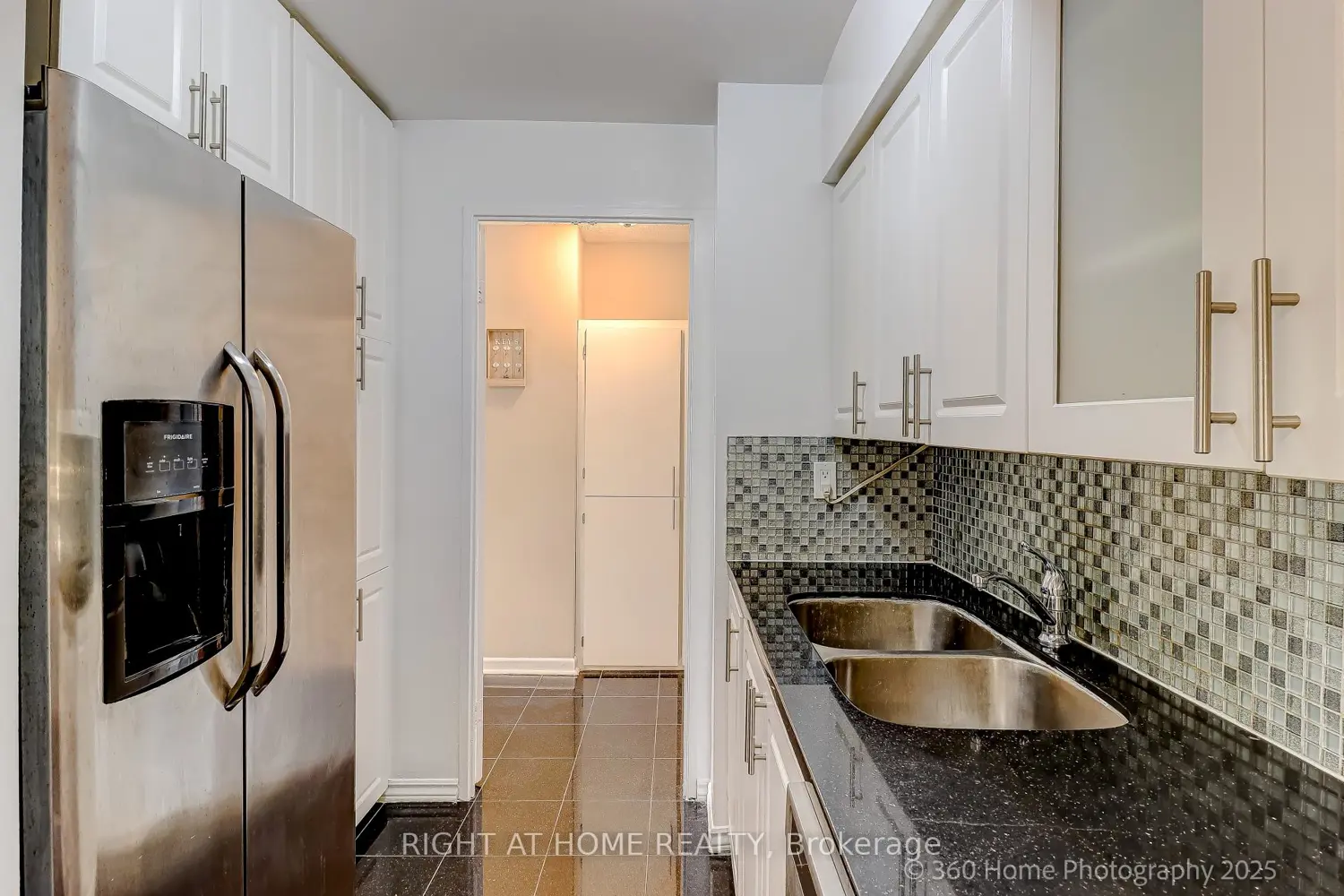 Additional image 4 of 1 Royal Orchard Boulevard 1107