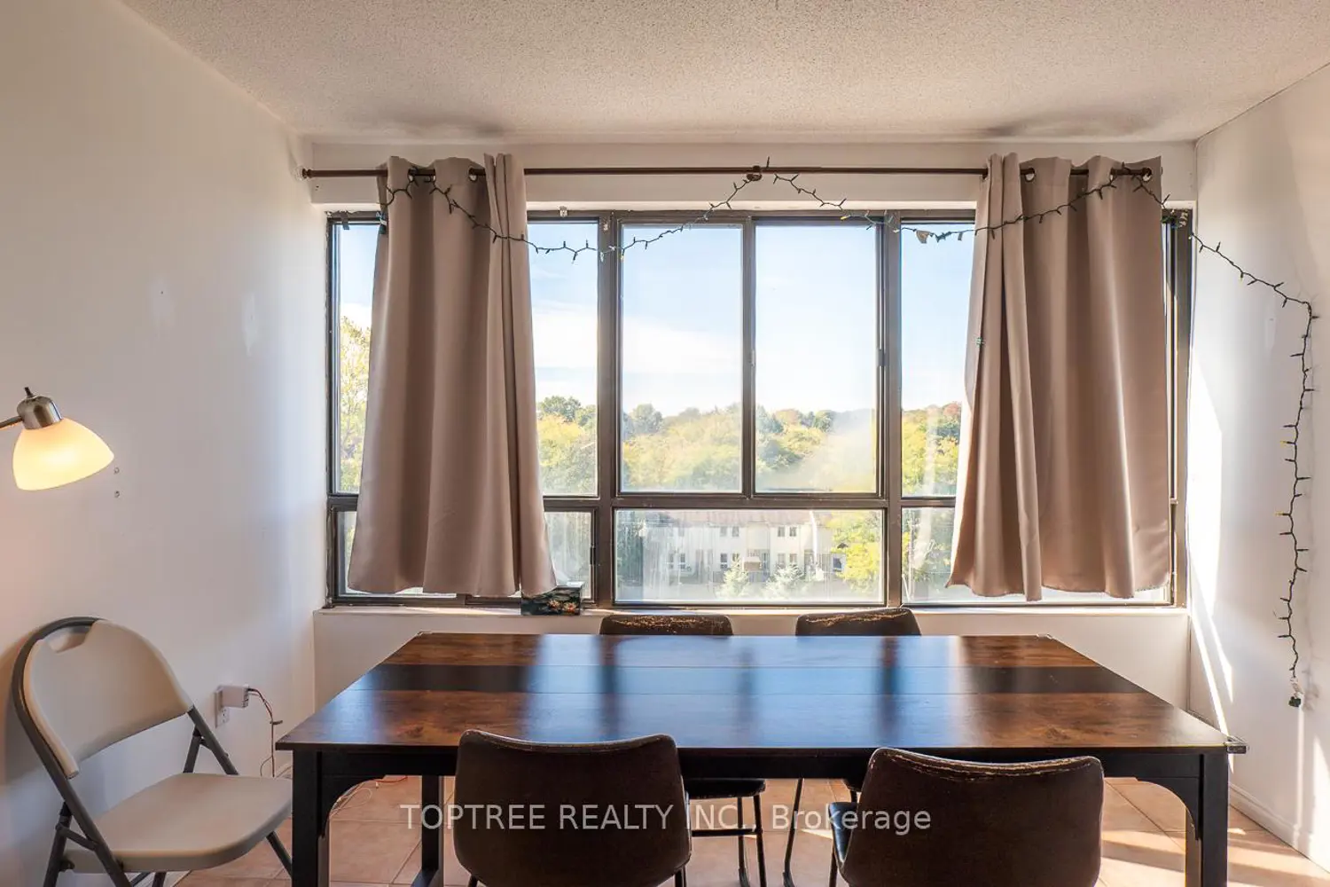 Additional image 5 of 1600 Adelaide Street 610