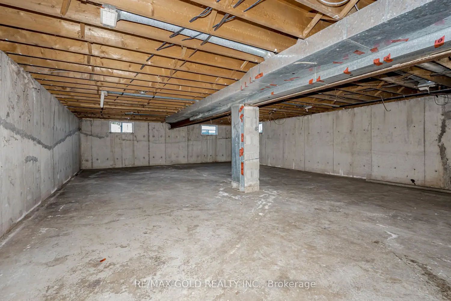 Additional image 15 of 255505 9Th Line