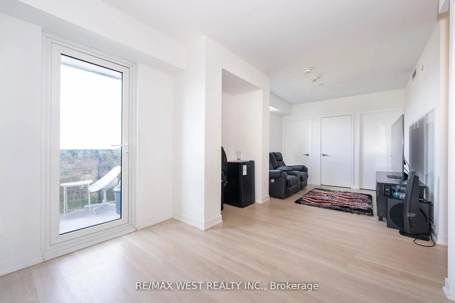 Additional image 10 of 500 Wilson Avenue 721