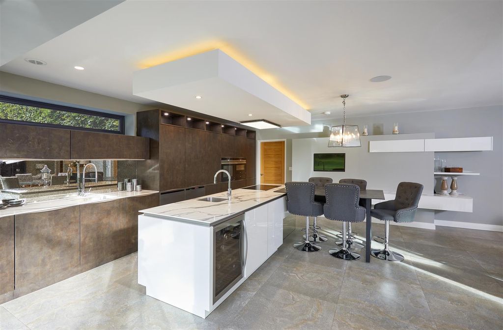 Additional image 9 of 5 bed detached house to rentWeeford Road, Sutton Coldfield B75