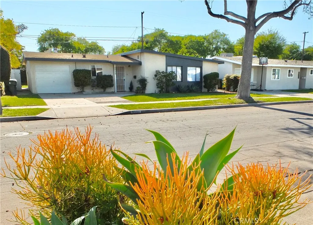 Additional image 2 of 6934 E Espanita St, Long Beach, CA 90815