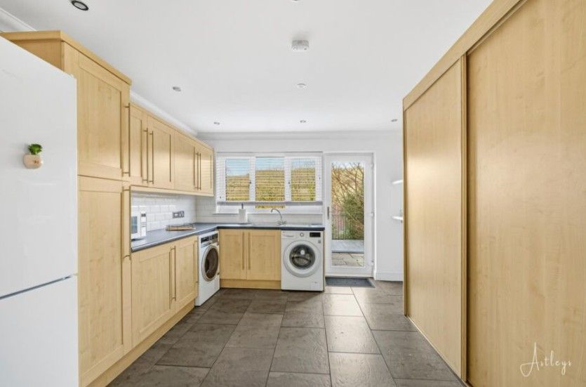 Additional image 23 of 5 bed detached house to rentHenfaes Road, Neath SA11