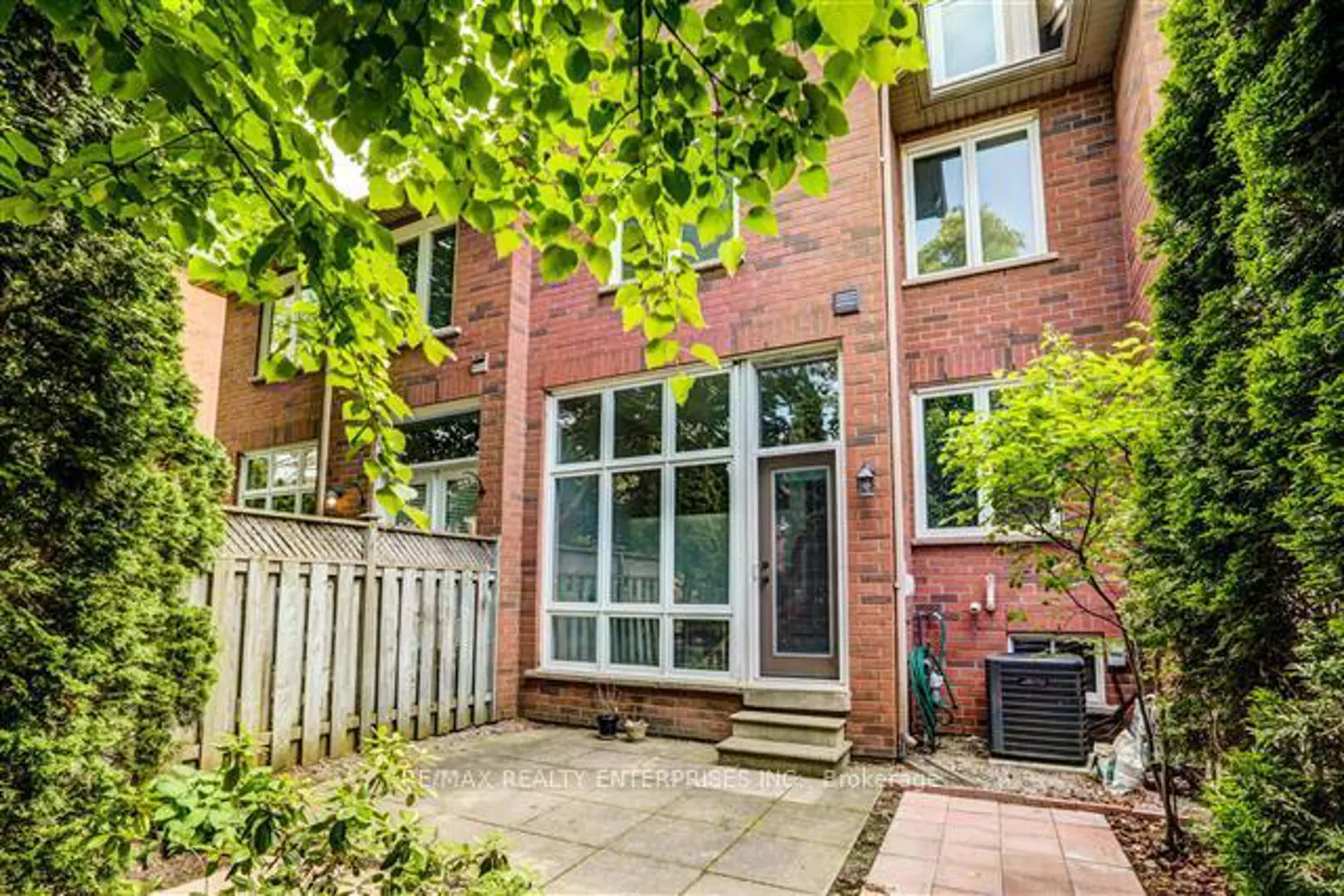 Additional image 15 of 1084 Queen Street 24B