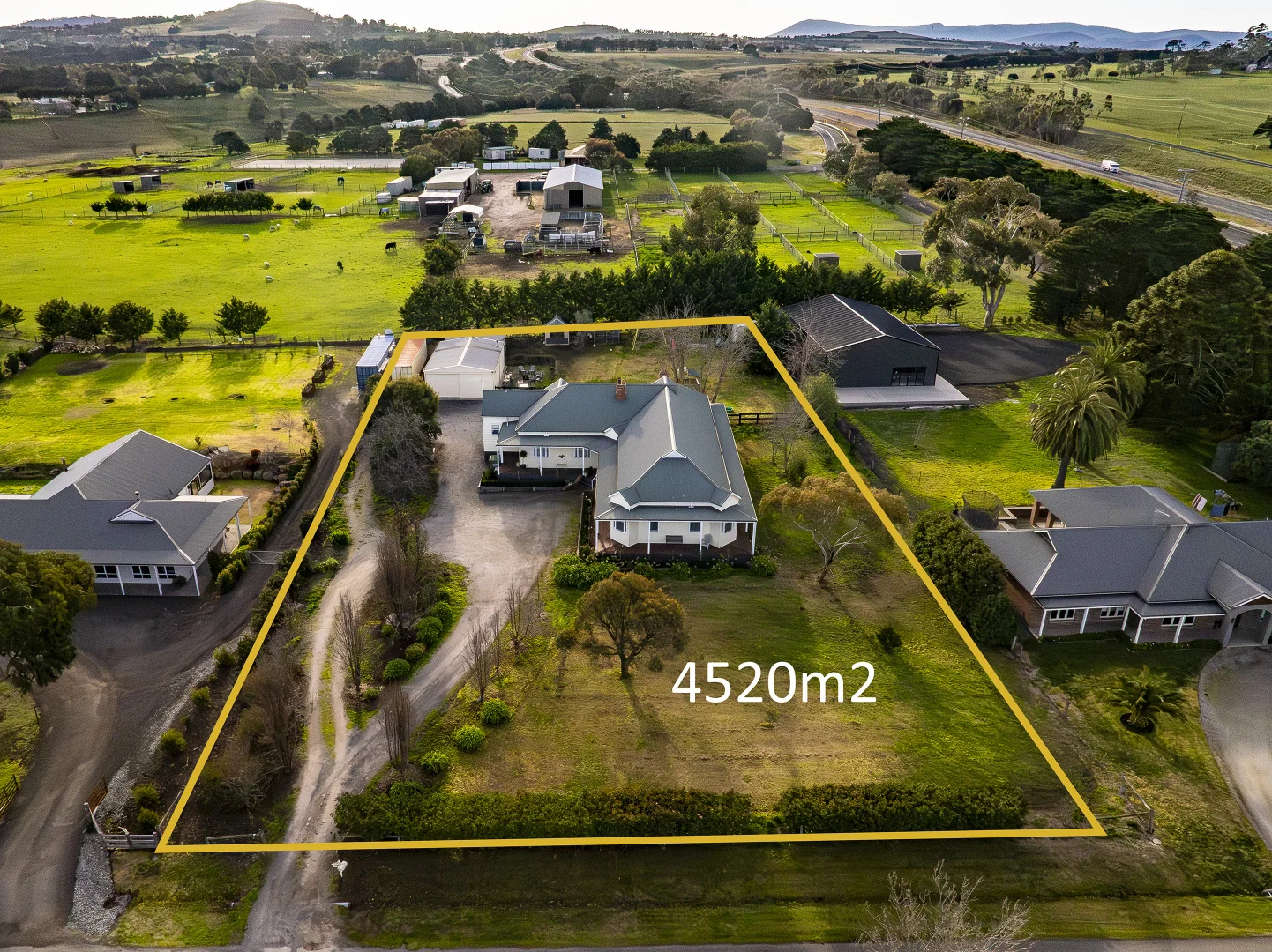 Additional image 23 of 10 Namnan Way, Gisborne South VIC 3437