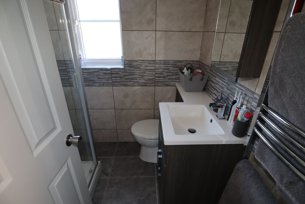 Additional image 11 of 3 bed semi-detached house to rentWatling Close, Lincoln LN4