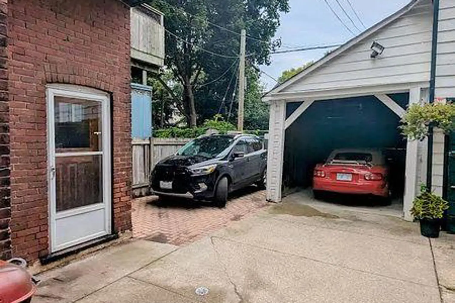 Additional image 3 of 239 Woodbine Avenue