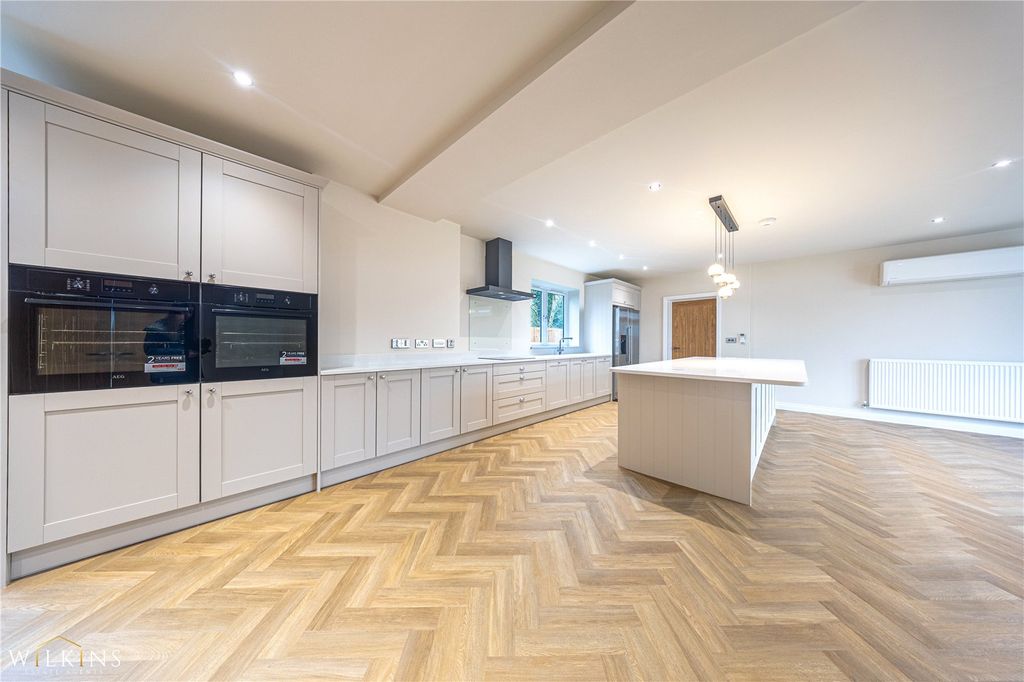 Additional image 5 of 6 bed detached house to rentPark Lane, Bonehill, Tamworth, Staffordshire B78