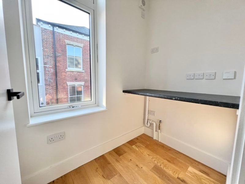 Additional image 13 of 4 bed semi-detached house to rentThe Curve, Welholme Avenue, Grimsby DN32