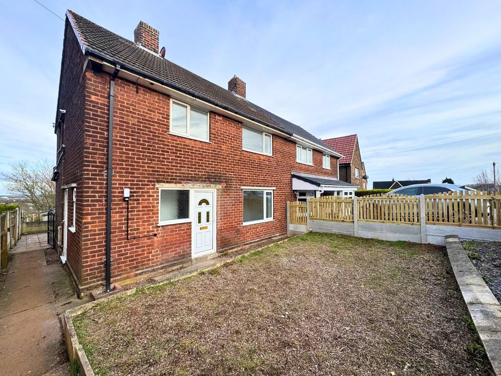 3 bed semi-detached house to rentShirebrook NG20