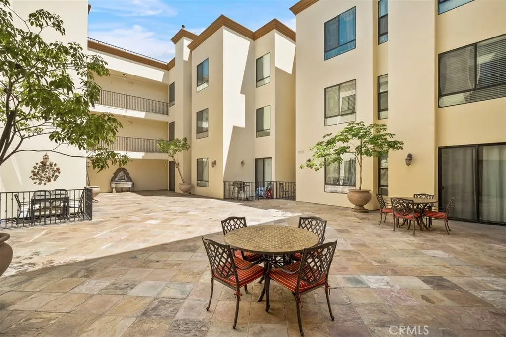 Additional image 50 of 6938 Laurel Canyon Blvd Unit 304, North Hollywood, CA 91605