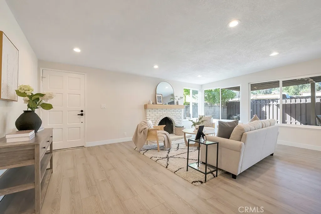 Additional image 7 of 27039 Rio Prado Dr, Valencia, CA 91354