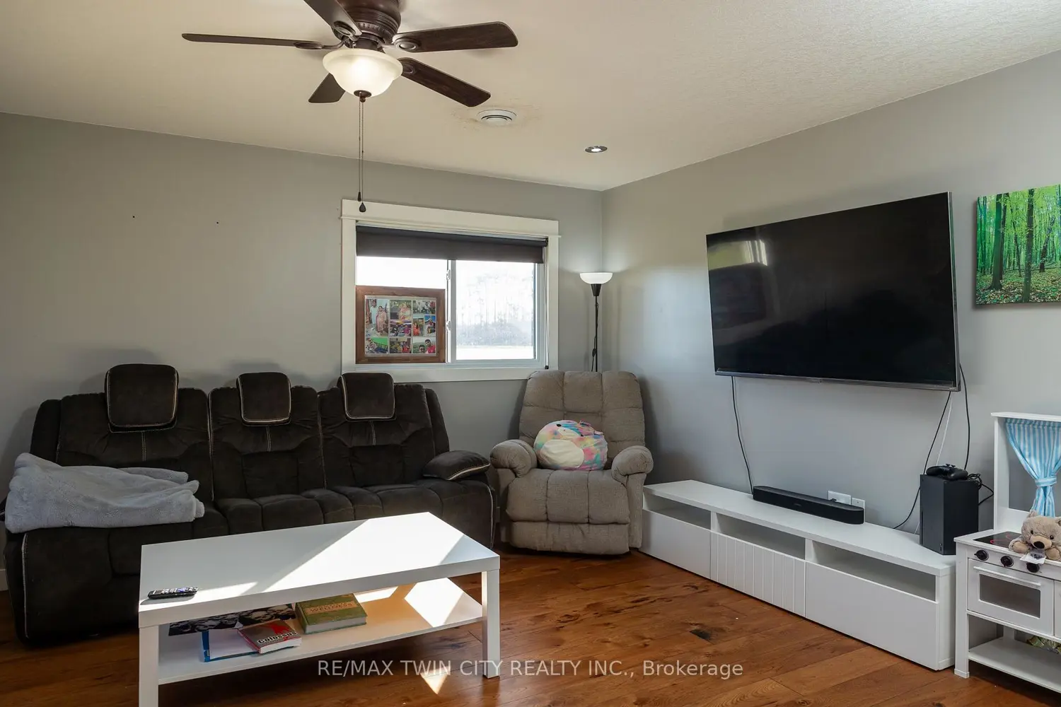 Additional image 10 of 4595 Kelvin Road