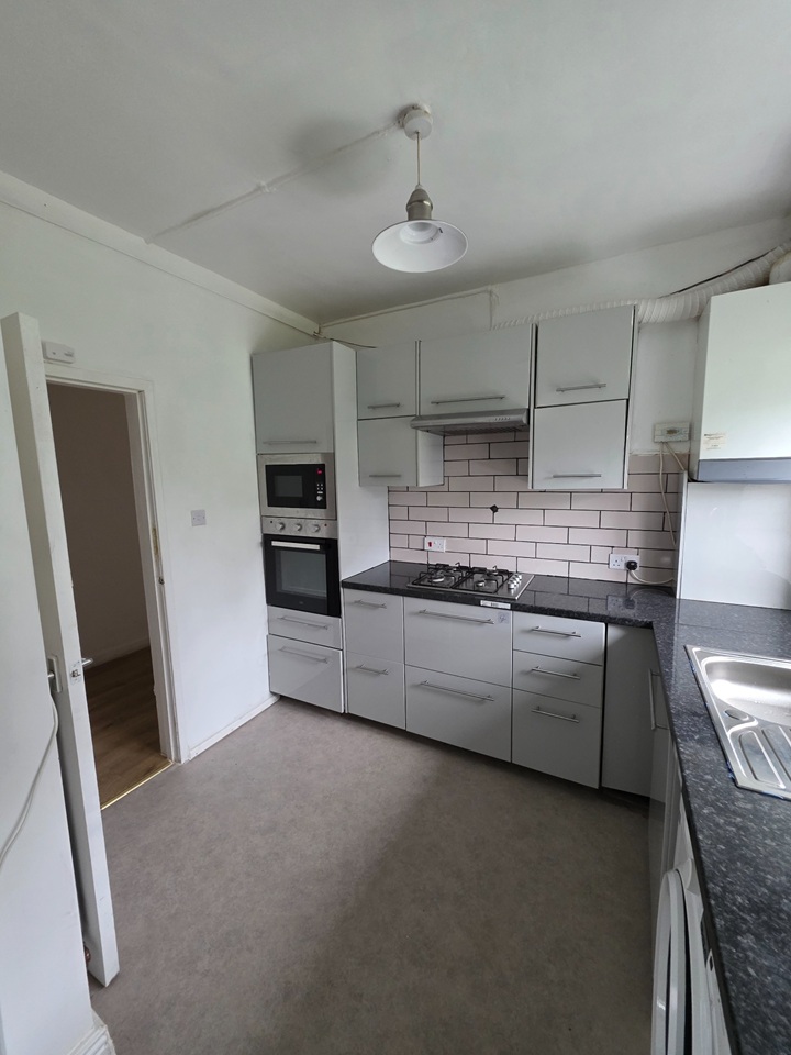 Additional image 3 of 2 Bed Flat, Gantock Crescent, G33, N1 7GU