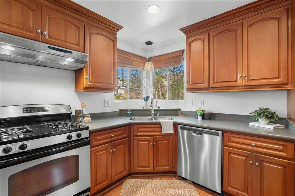 Additional image 61 of 586 36th St, Manhattan Beach, CA 90266