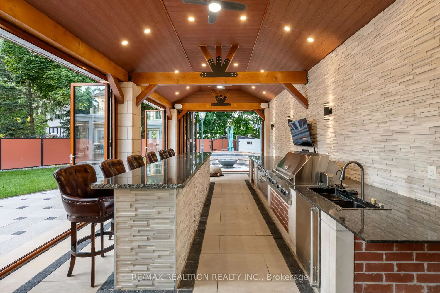 20 Bryson Drive photo 2