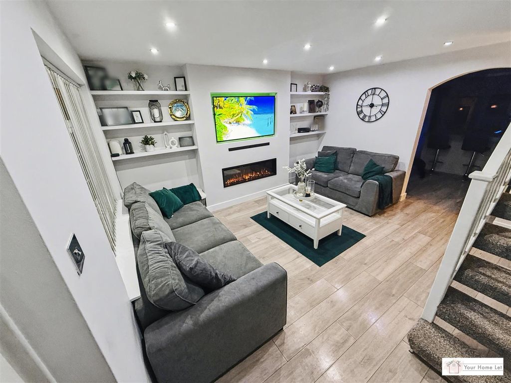 Additional image 2 of 4 bed semi-detached house to rentHolly Park Close, Plymouth PL5