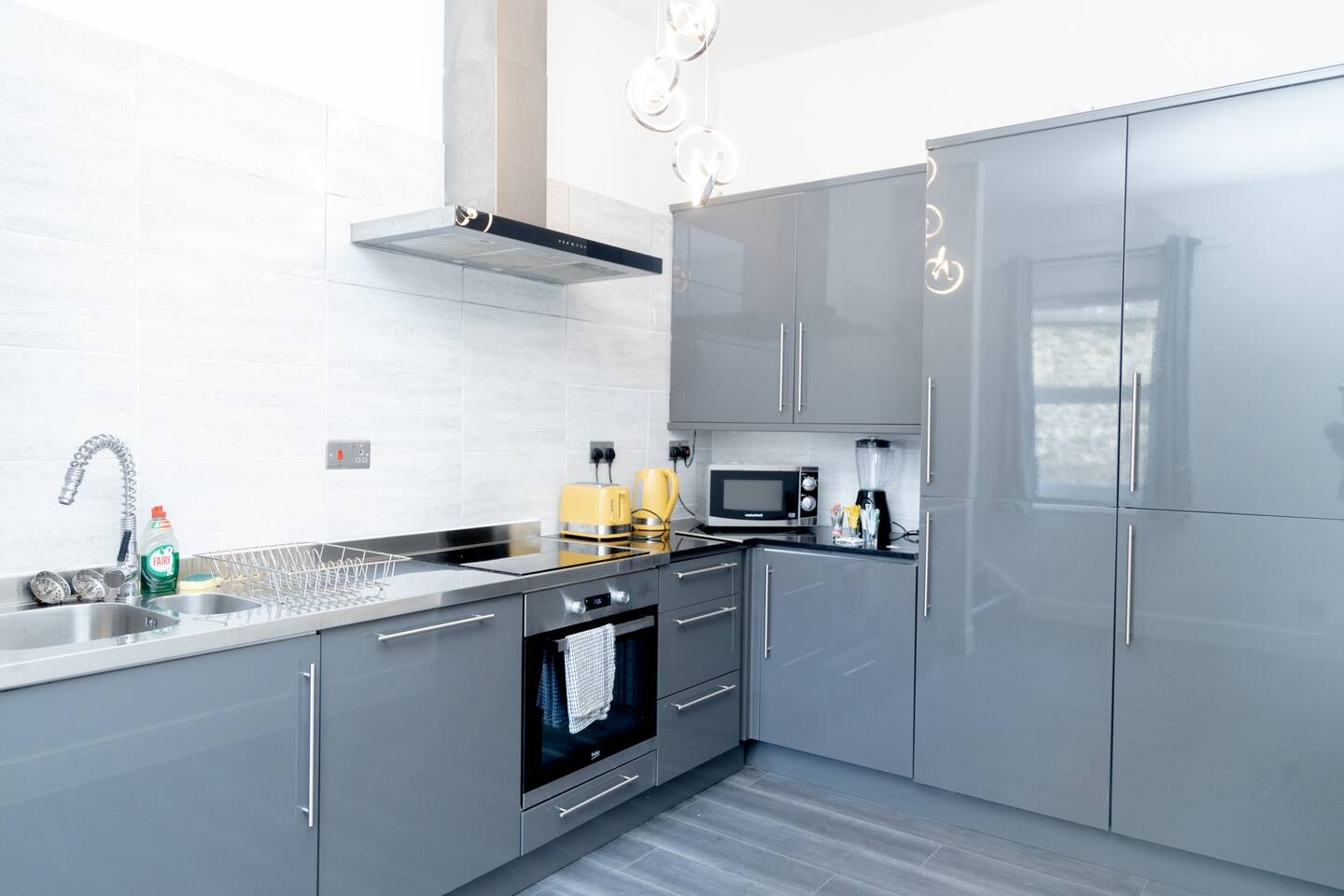 2 Bed Flat, Portland Street, EH6, N1 7GU