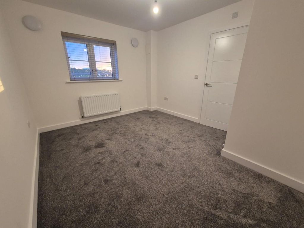 Additional image 8 of 4 bed semi-detached house to rentWeller Close, Collingtree Park, Northampton NN4