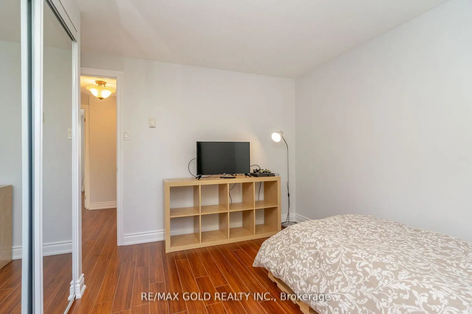 Additional image 11 of 18 Juliette Square