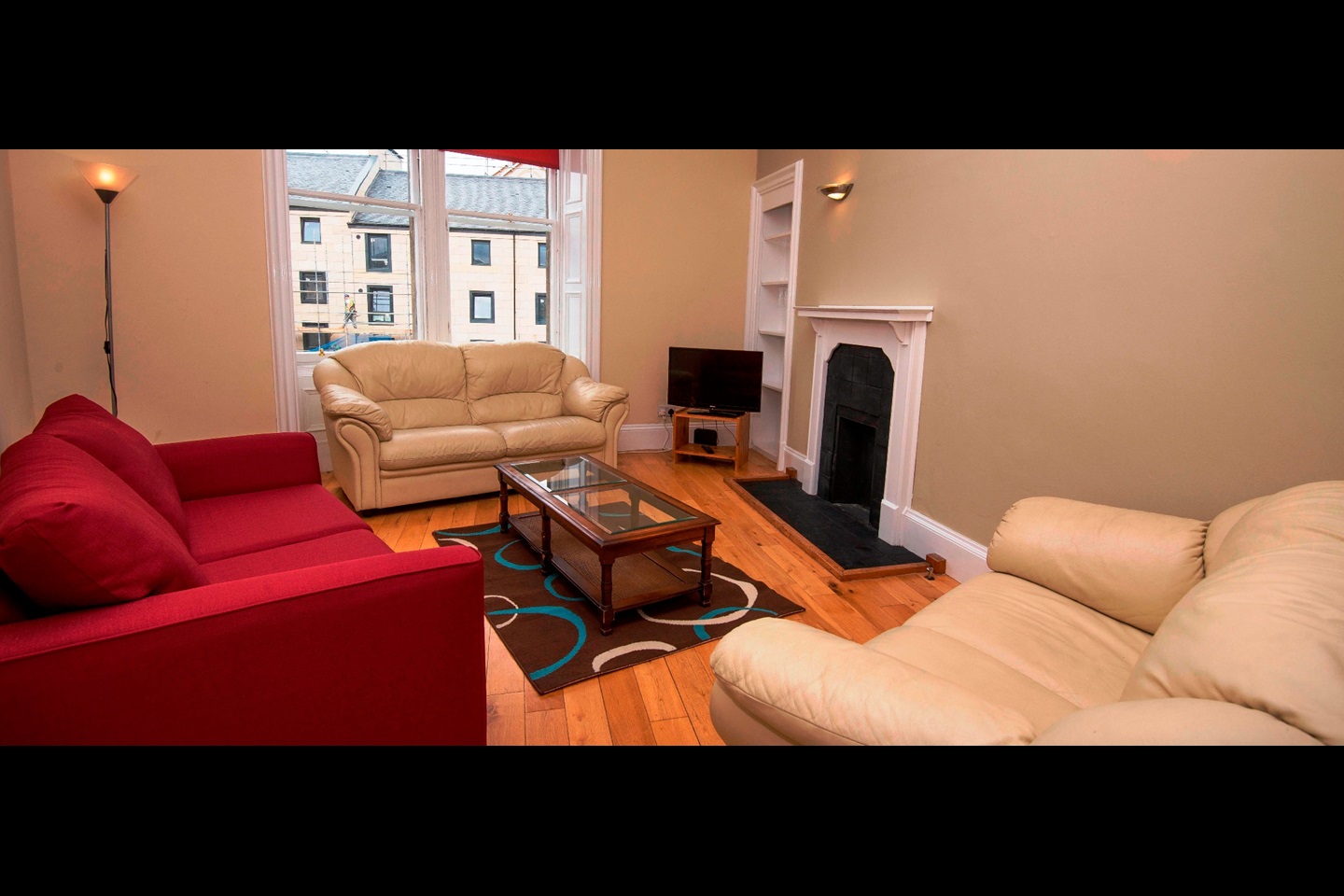 5 Bed Flat, Crighton Place, EH7, N1 7GU