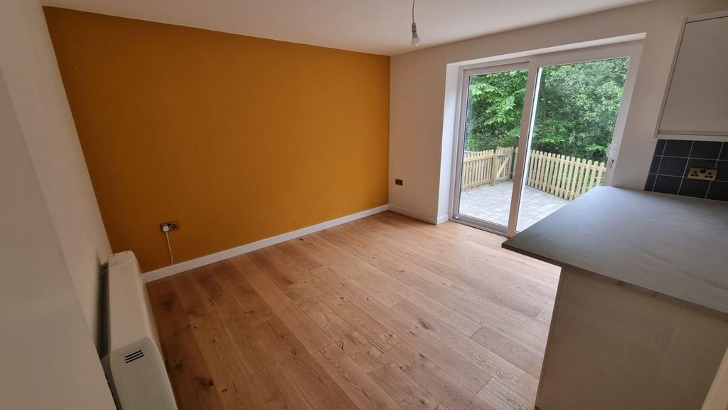 Additional image 3 of 2 bed flat to rentHaven Court, Little Haven, Haverfordwest SA62