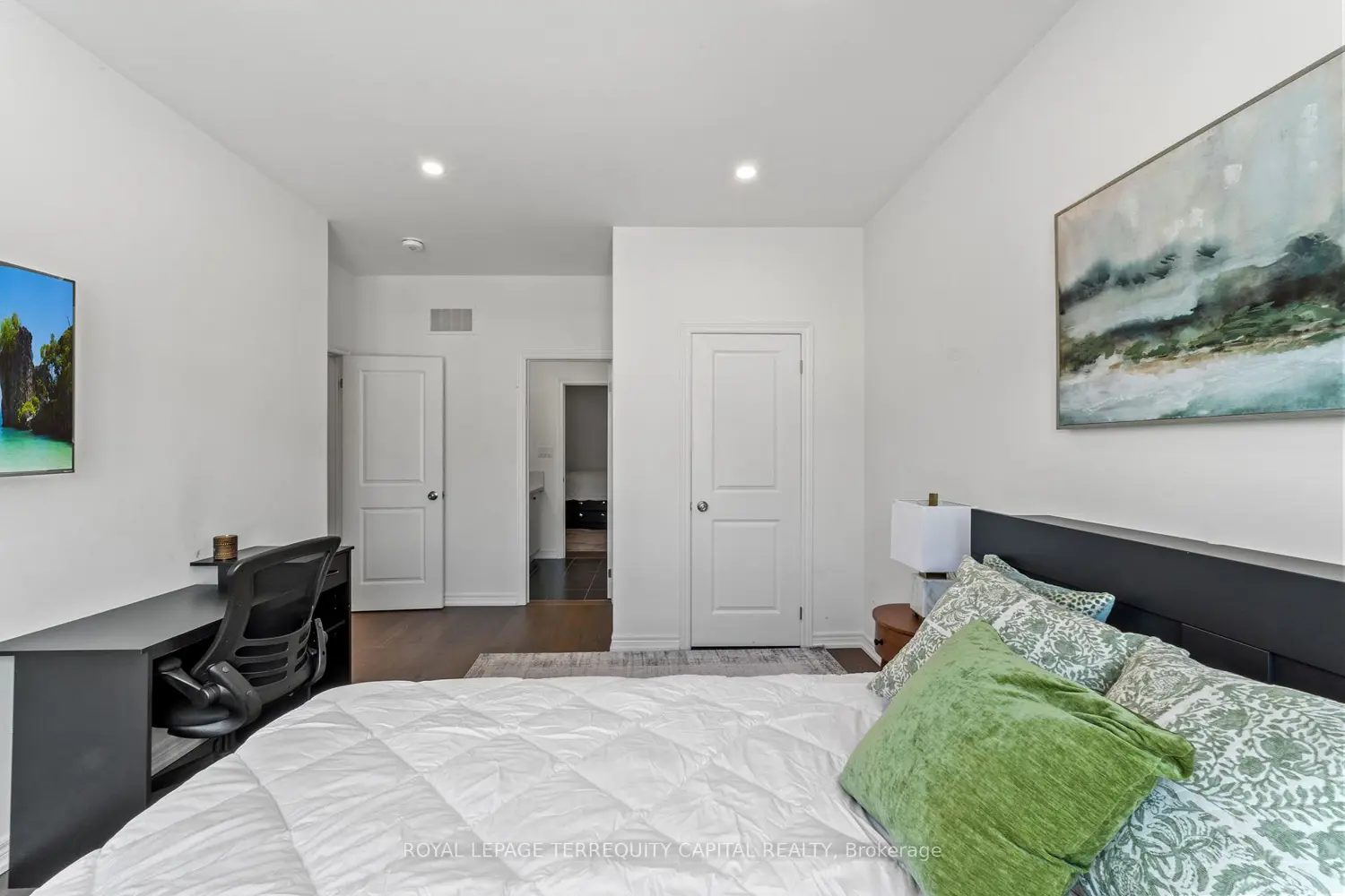 Additional image 16 of 144 Pine Hill Crescent