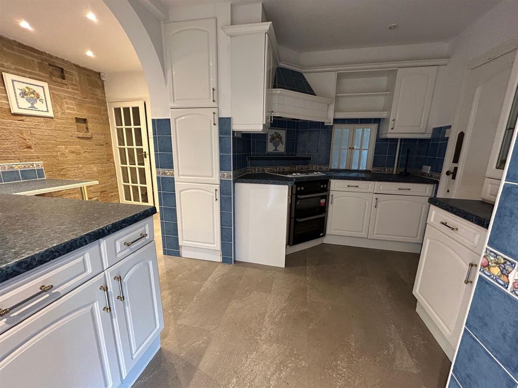 Additional image 4 of 5 bed detached house to rentEastgate, Louth LN11