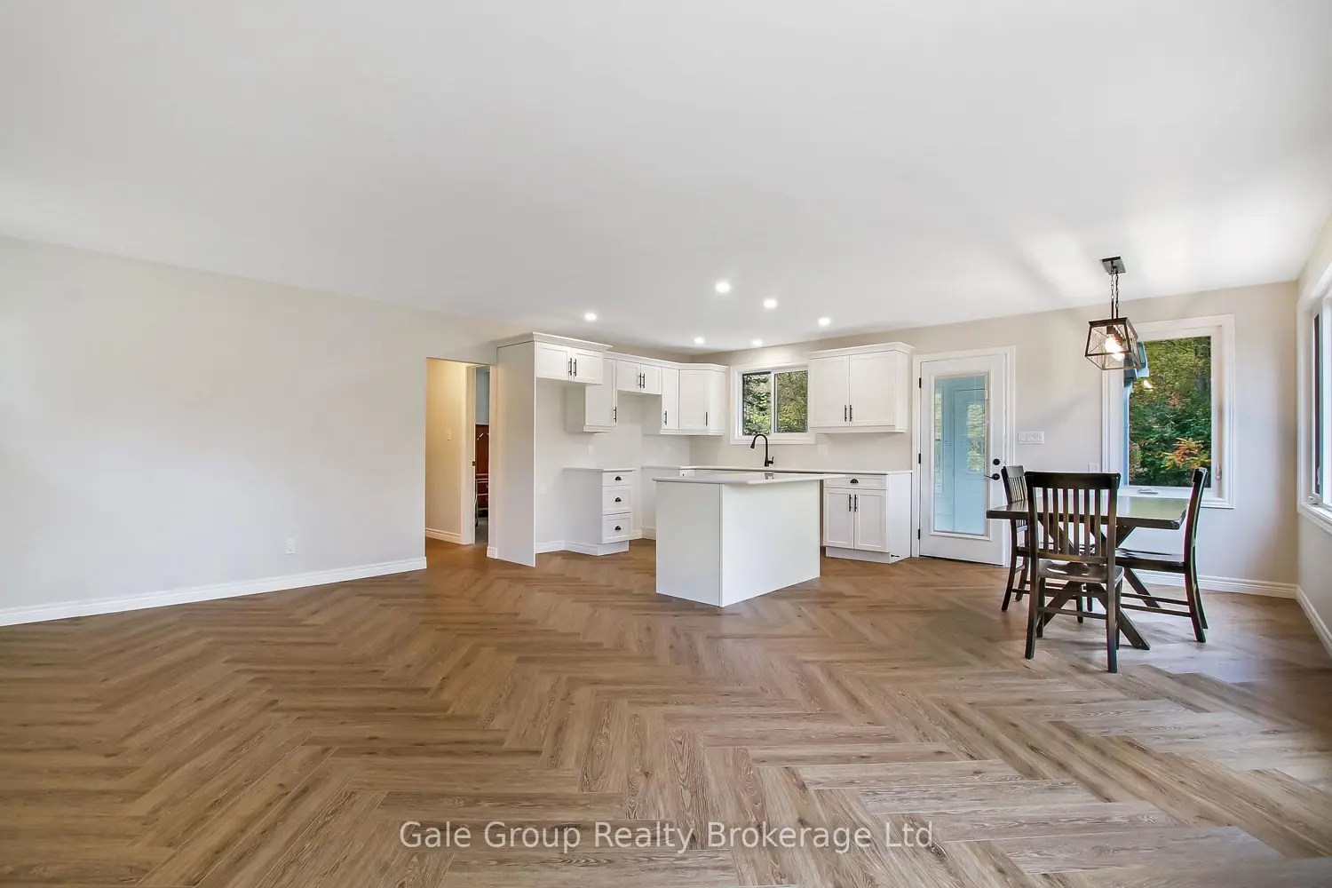 Additional image 12 of 10 Clubhouse Road