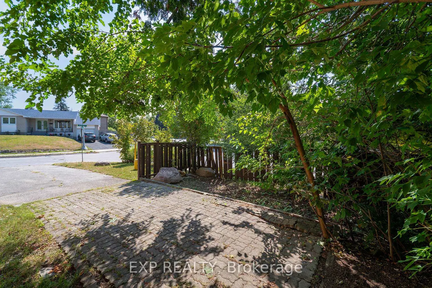 Additional image 15 of 2 Roslyn Road