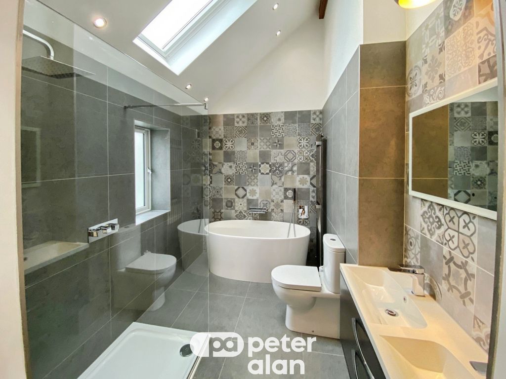 Additional image 7 of 5 bed property to rentHeol Penrhiw, Mountain Ash CF45